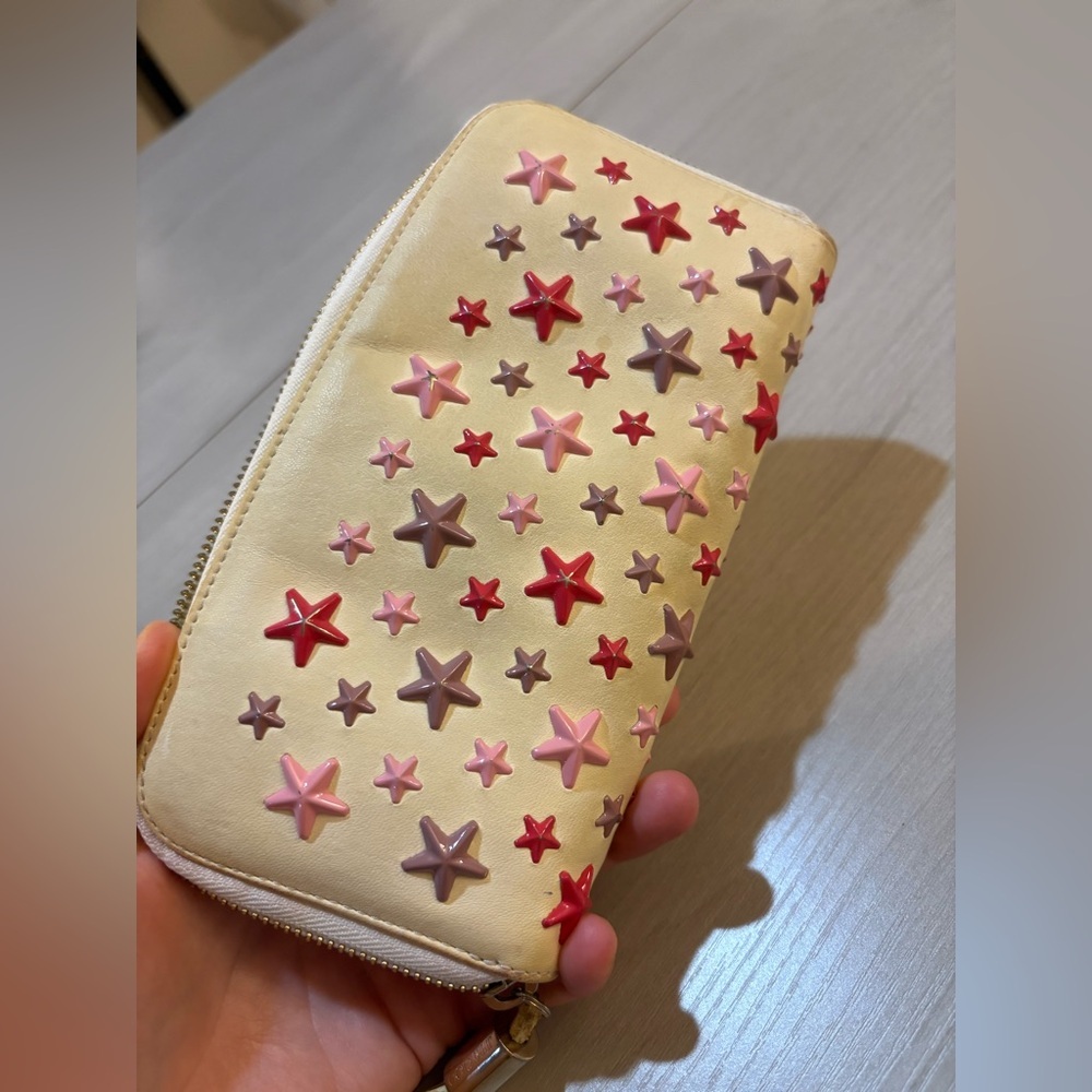 Jimmy Choo Beige Leather Wallet with Gold Zipper - Picture 3 of 9